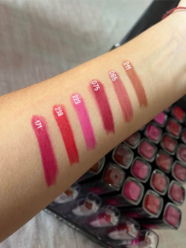 Labial batom Ruby Rose 