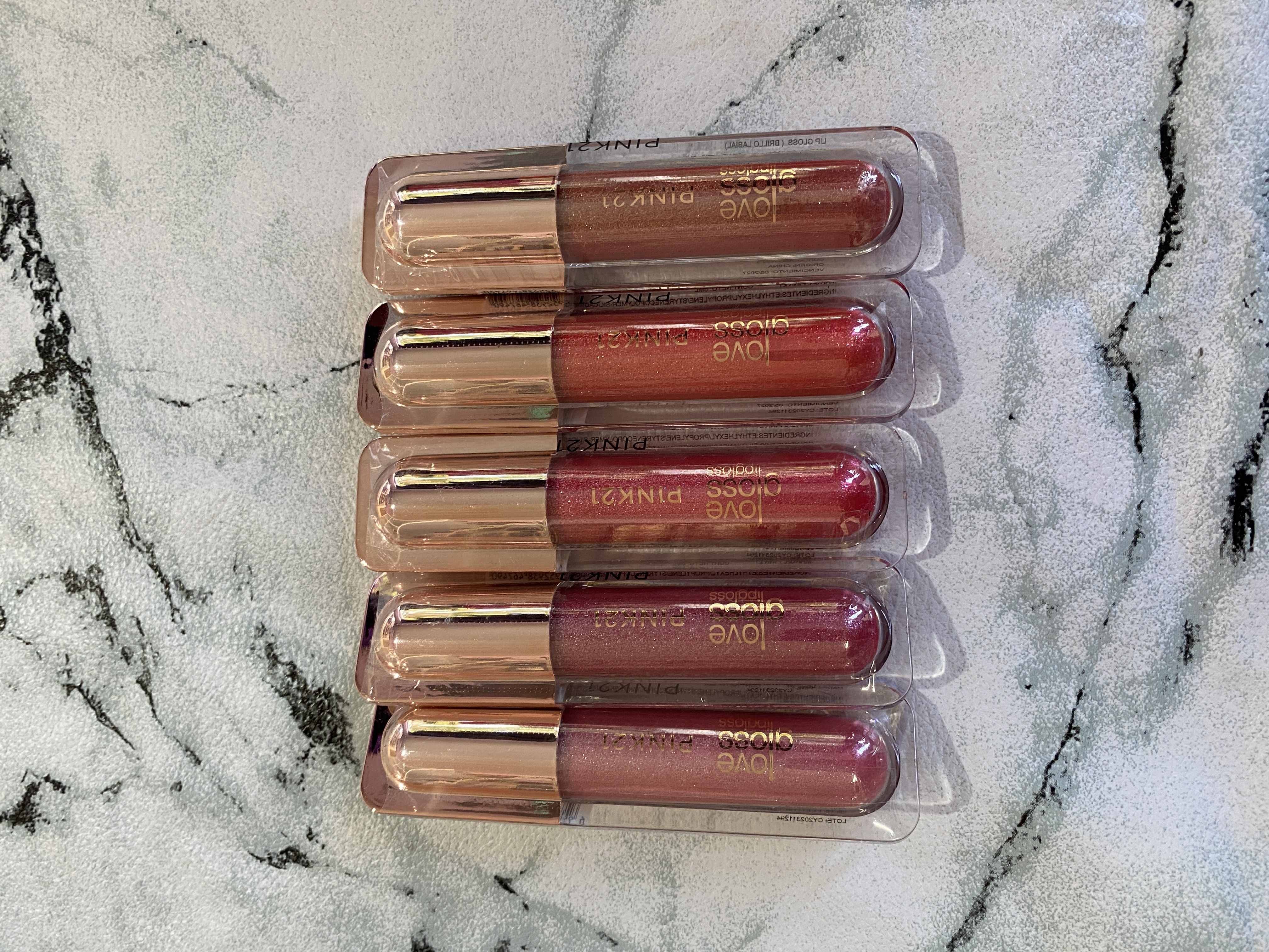 Lip gloss love Pink 21