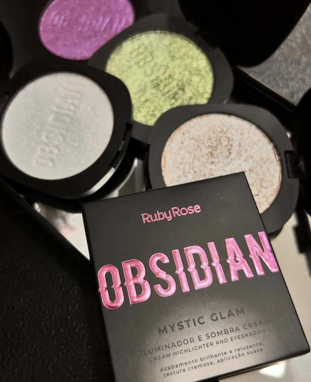 Sombra e iluminador Obsidian Ruby Rose
